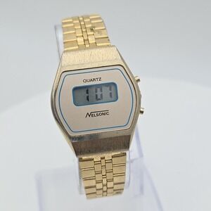 Vintage NELSONIC LCD Digital Watch Gold Tone Expandable Band 7.75 Max Wrist Size